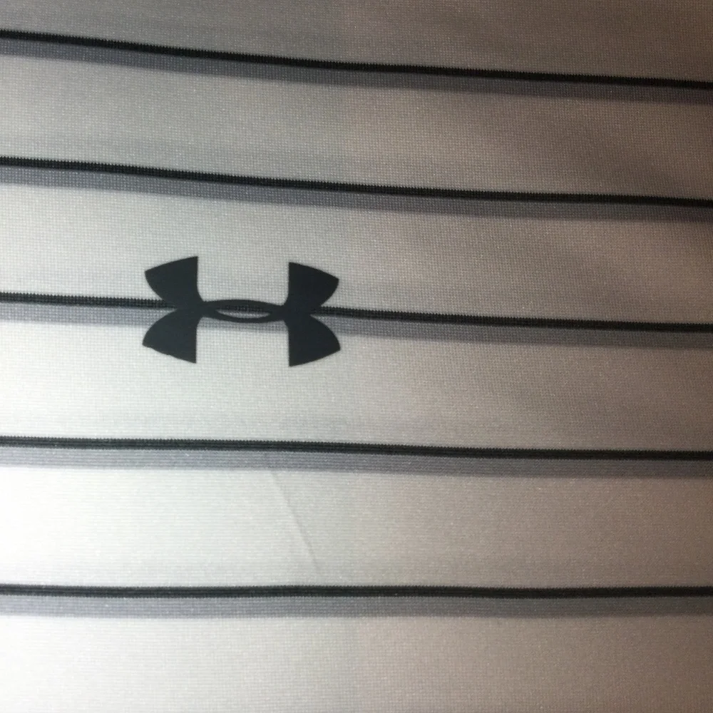 UNDER ARMOUR POLO SHIRT SIZE XXL (SMALL INK STAIN AS SHOWN IN PHOTO) - Picture 5 of 9